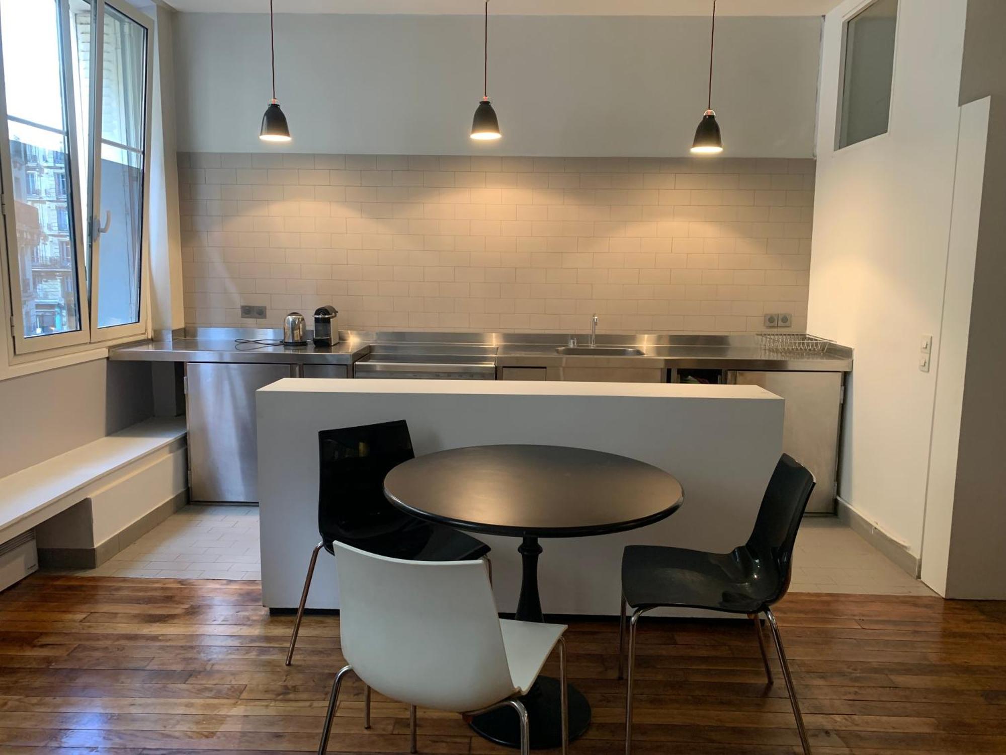 Loft Montmartre Au Pieds Des Vignes Apartment Paris Bagian luar foto